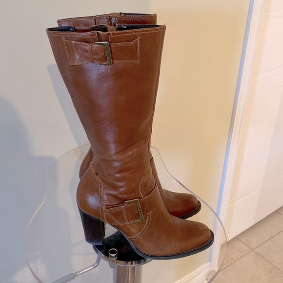 Diba Genuine Leather rustic boots 👢 in cognac / dark tan & ant. brass buckles. - Picture 1 of 7